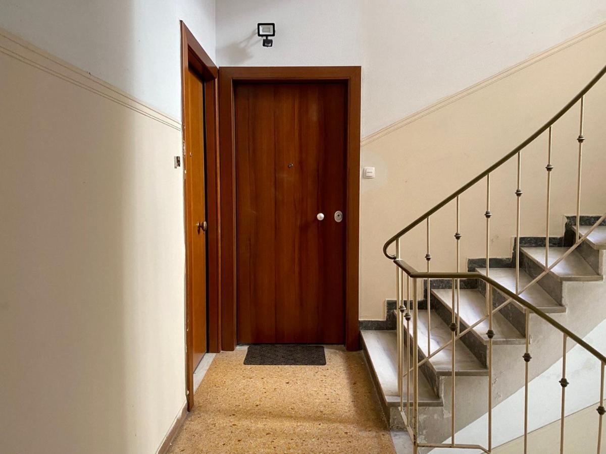 Апартаменти A Modern Flat In The Centre Афіни Екстер'єр фото